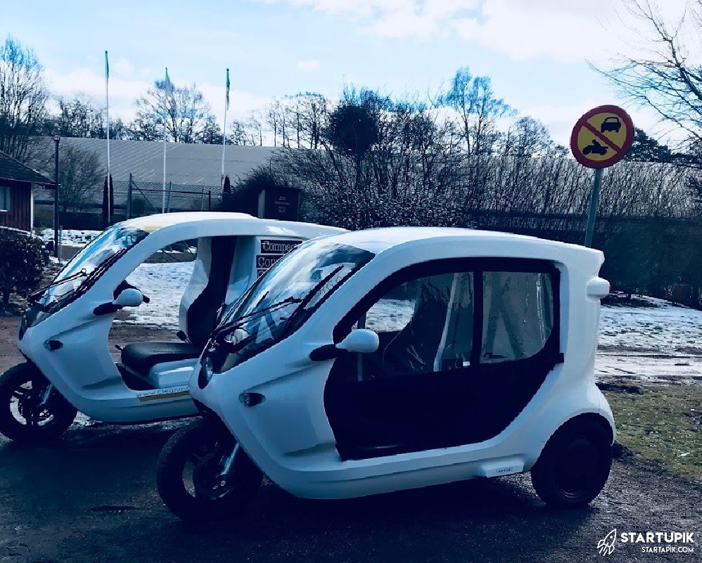 4 Green Scooter, a green version of Uber